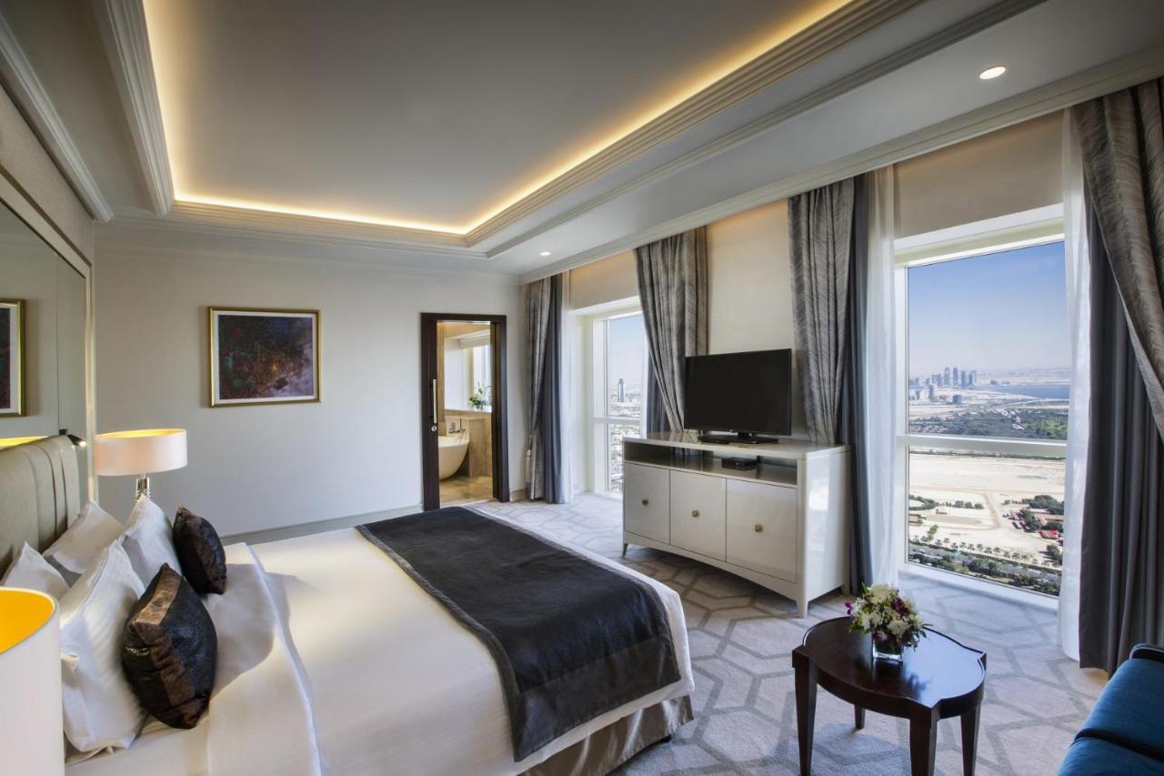 The Tower Plaza Hotel Dubái Exterior foto A room at the hotel
